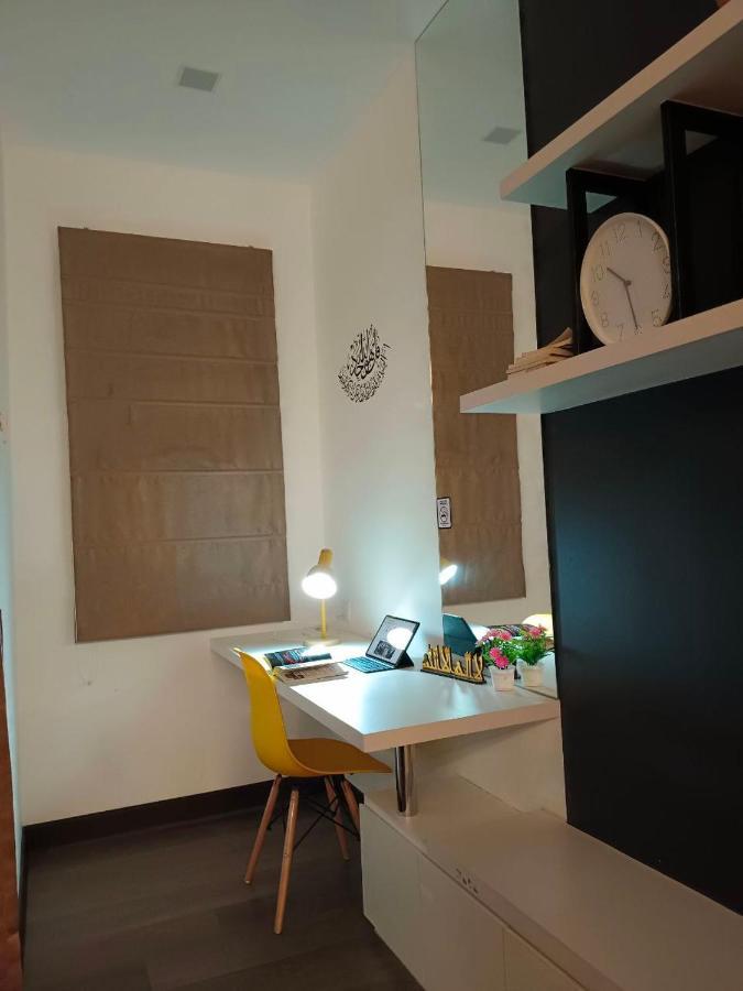 Hidayah Homestay Near Ukm And Ktm Station With High Speed Wifi - Pool & River View Bangi Exterior photo